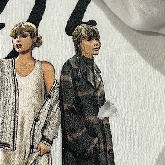 Taylor Swift Eras Tour White Crewneck Sweatshirt XXL EUC - Picture 3 of 3